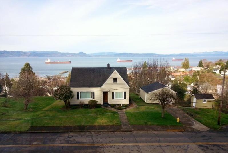 Astoria Painted Lady Historic Apt With River View! Eksteriør bilde