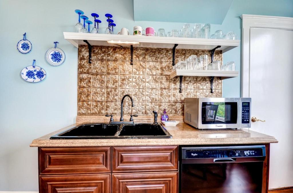 Astoria Painted Lady Historic Apt With River View! Eksteriør bilde
